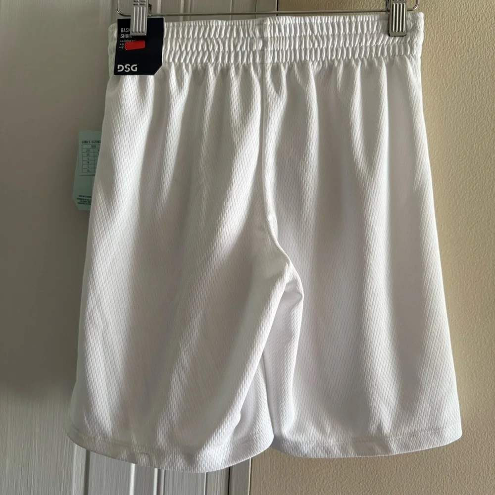 White DSG Girls‎ Athletic Shorts Medium 10-12 New with tag Basketball shorts